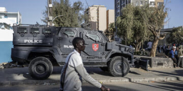 La Mort d’un étudiant Sénégalais et la nécessité d’un changement dans le maintien de l’ordre : Réflexions et leçons pour la RDC