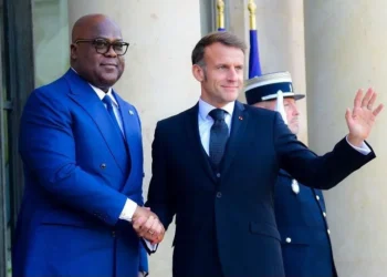 Paris-Kinshasa : Le « Grand Jeu » diplomatique de Félix Tshisekedi à l’Élysée