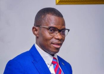 RDC : Eliezer Ntambwe s’impose face aux multinationales minières pour défendre les droits des anciens combattants