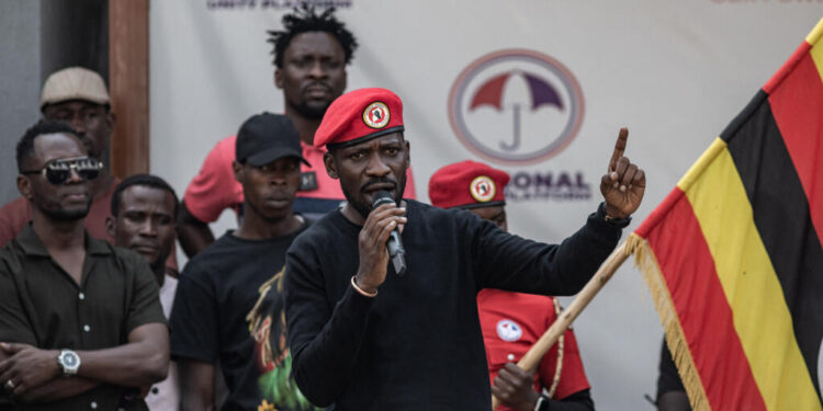 Bobi wine : l’exil forcé d’une icône face au “système” museveni