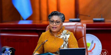Judith Suminwa renforce les normes environnementales dans le secteur minier en RDC