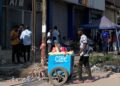 Kinshasa : le café de rue s’impose comme le petit-déjeuner des travailleurs pressés