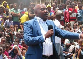 Zones sous contrôle rebelle : les églises du prophète Jules Mulindwa contraintes de fermer