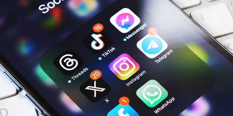 La RDC envisage de renforcer la surveillance des réseaux sociaux pour maintenir la stabilité sociale