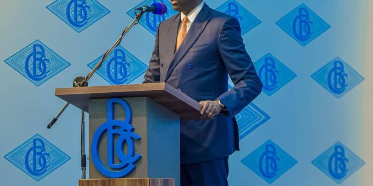 RDC : la Banque centrale durcit la régulation des devises et abaisse son taux directeur