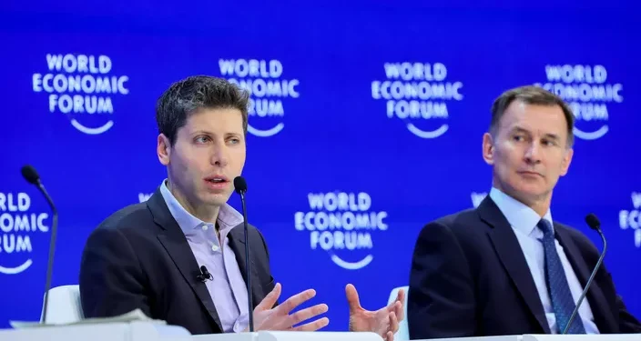 Sam Altman veut 7 000 milliards : quand l’IA aspire les ressources de la planète