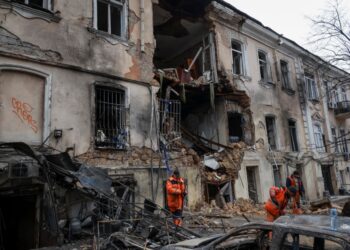 Des frappes russes font 19 morts à Kiev, Dnipro et Odessa : la guerre d’usure continue de saigner l’Ukraine