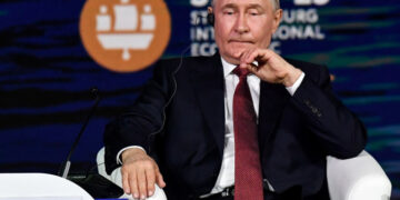 Poutine admet le rouge économique : l’économie de guerre s’effondre, la Russie entre en récession