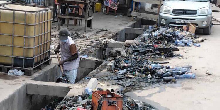 Kinshasa-Matete : la Banque mondiale finance le curage des caniveaux contre les inondations