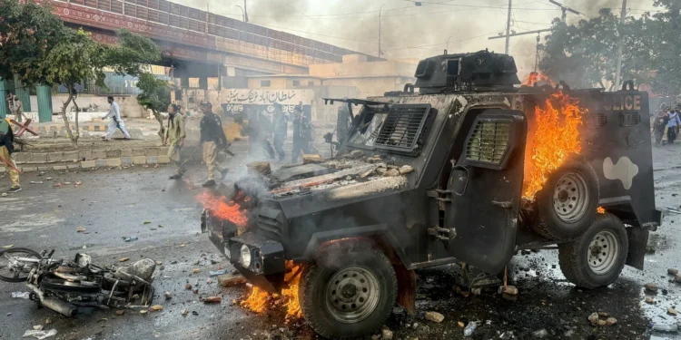 L’opération américaine réussit sans pertes, mais l’attaque fait des victimes civiles selon l’agence Tasnim