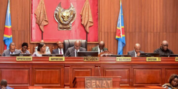 Au Sénat de Kinshasa, deux bombes à retardement à l’ordre du jour : l’état de siège et le recensement