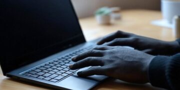 Ghana : un million de codeurs, des ordinateurs distribués dans tout le pays, Accra parie sur la jeunesse numérique