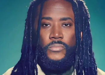 Guinée : Elie Kamano accuse Mamadi Doumbouya de dérive autoritaire