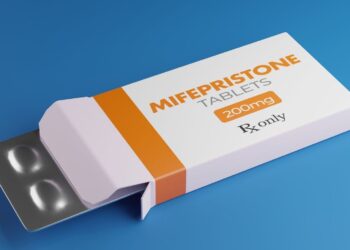 Les États-Unis bloquent l’envoi de mifépristone par courrier : une décision de justice qui restreint l’accès à l’avortement dans tout le pays