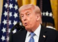 Trump suspend le “Projet Liberté” après 24 heures : l’opération la plus courte de l’histoire militaire américaine