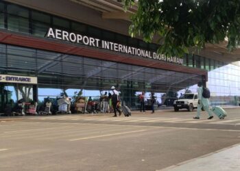 Niger : l’aéroport stratégique de Niamey attaqué, un nouveau défi sécuritaire pour l’Alliance des États du Sahel