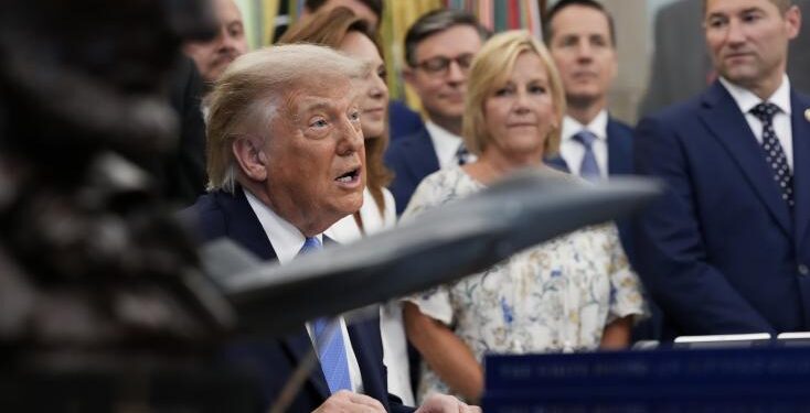 Trump annule des frappes et dit avoir “un accord très solide” – 105 jours de guerre pour en arriver là