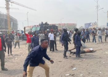 Sit-in dispersé aux gaz lacrymogènes : deux morts selon Fayulu, la crise constitutionnelle bascule dans le sang