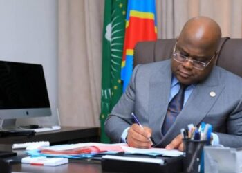 Tshisekedi nomme de nouveaux mandataires dans quatre institutions publiques : signaux de recomposition du pouvoir