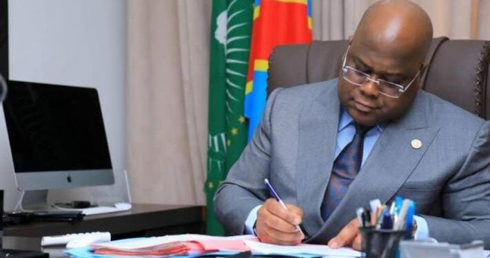 Tshisekedi nomme de nouveaux mandataires dans quatre institutions publiques : signaux de recomposition du pouvoir
