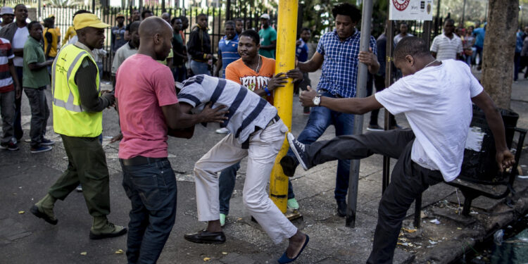 Afrique du Sud : les violences anti-migrants s’intensifient, le Nigeria rapatrie plus de 2 000 citoyens