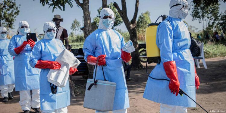Ebola en RDC : l’épidémie gagne le Nord-Oubangui, à la frontière centrafricaine